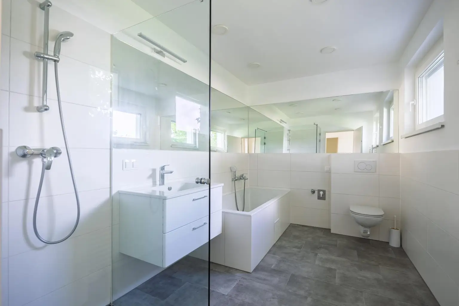 Badezimmer EG