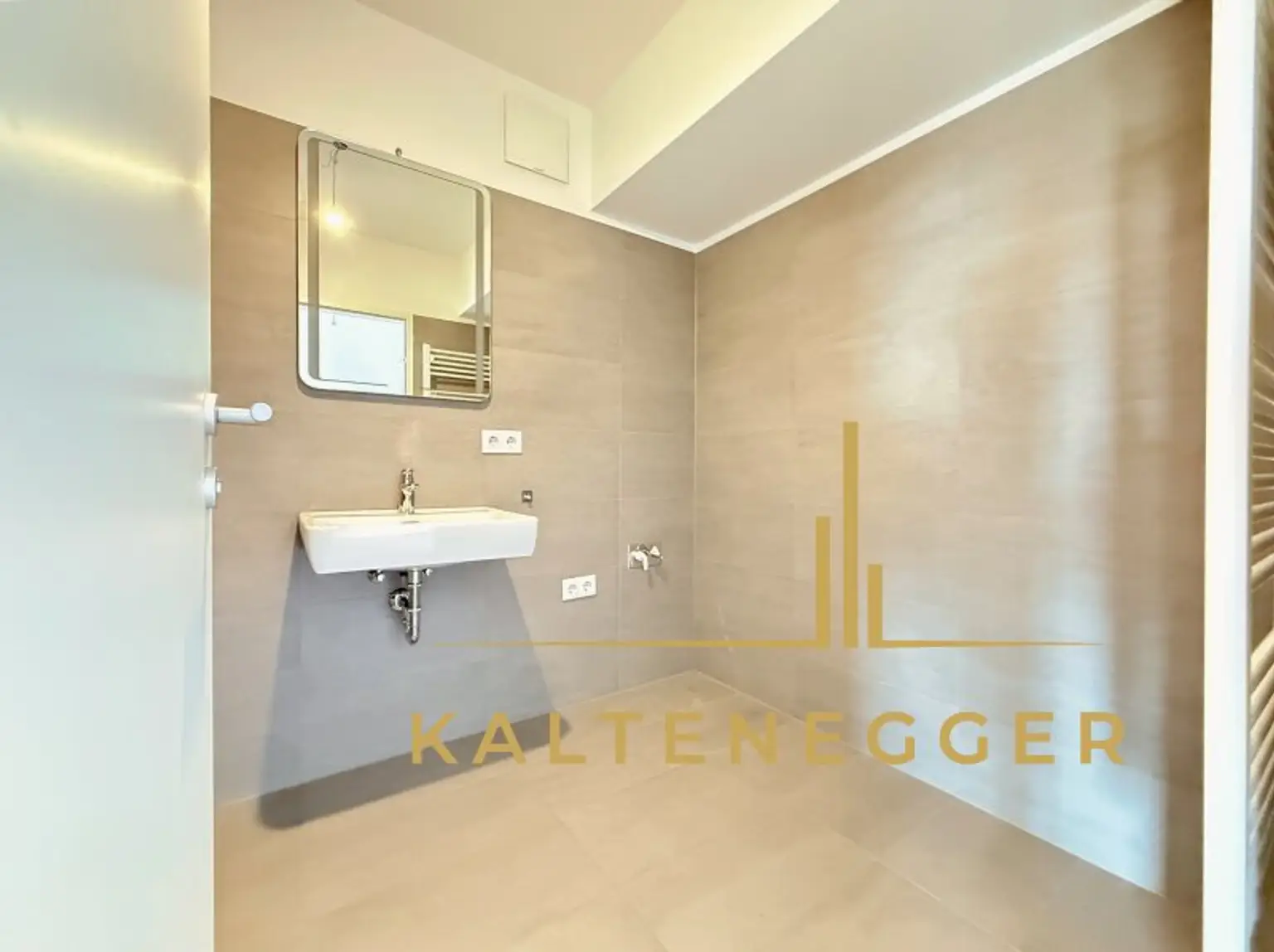 Perfekte Singlewohnung mit Terrasse im 3. Stock