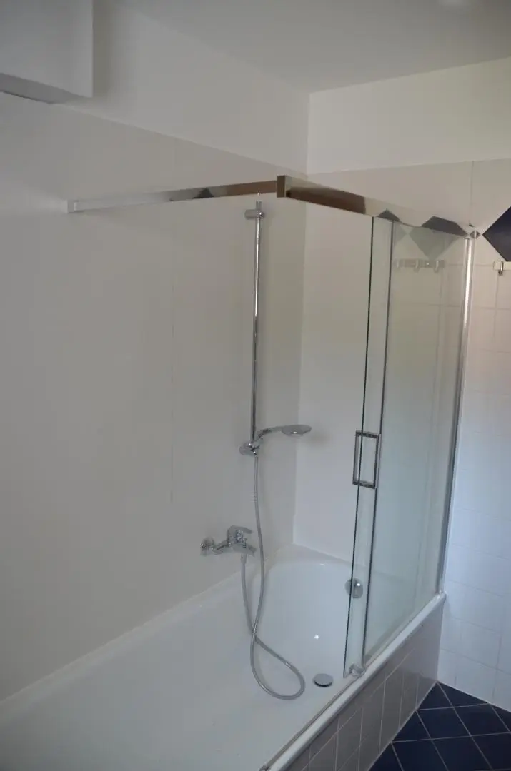 Badezimmer Ansicht 2