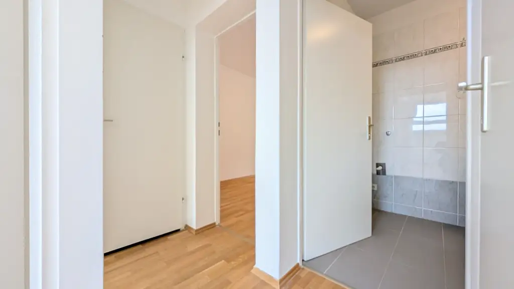 NETTES 3 ZIMMERAPARTMENT IM SPECKGÜRTEL VON WIEN - 35 ÖFFI-MINUTEN BIS WIEN ZENTRUM