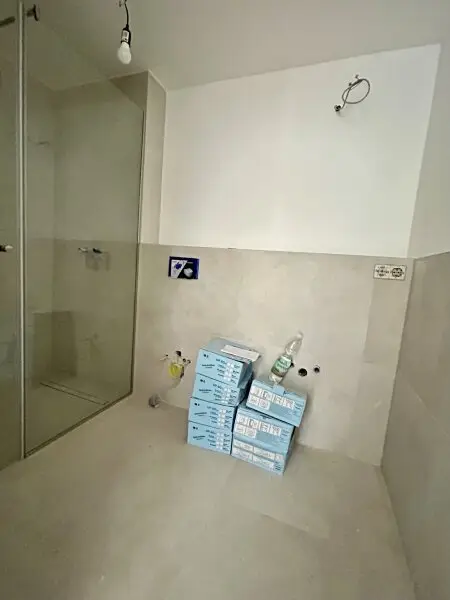 Erstbezug in Mannswörth: Moderne 2-Zimmer Wohnung mit Balkon