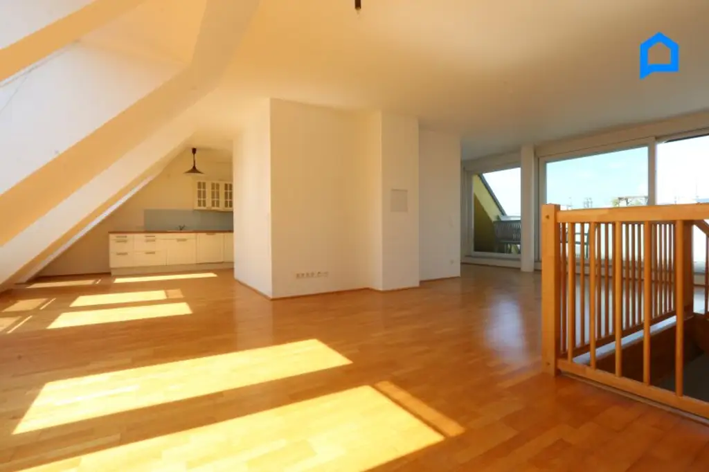 Großartige Dachgeschosswohnung mit 146 m² plus 21 m² Dachterrasse plus 8 m² Balkon, 4 Zimmer, KLIMA, großer Vorraum, Tiefgaragenplatz optional !
