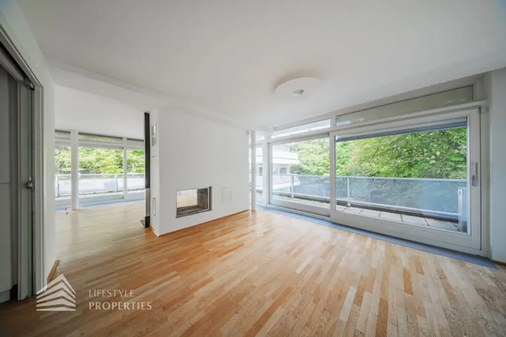 Wunderschöne 4 - Zimmer Wohnung mit Terrasse und 2 Balkonen