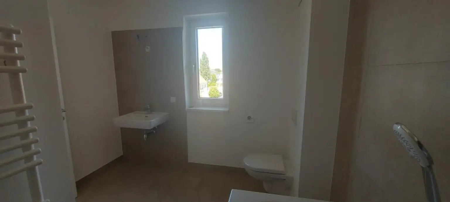 3-Zimmer-Wohnung mit Loggia und Tiefgaragenstellplatz (Top 14)