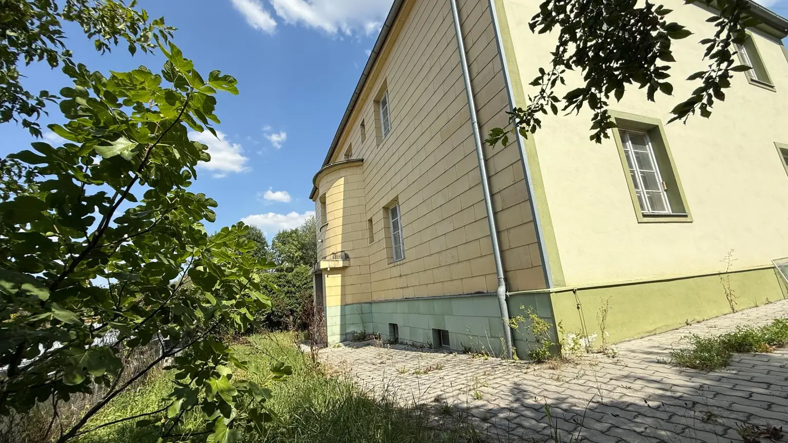 Mehrfamilienhaus mit großem Potenzial – perfekt für Anleger oder große Familien