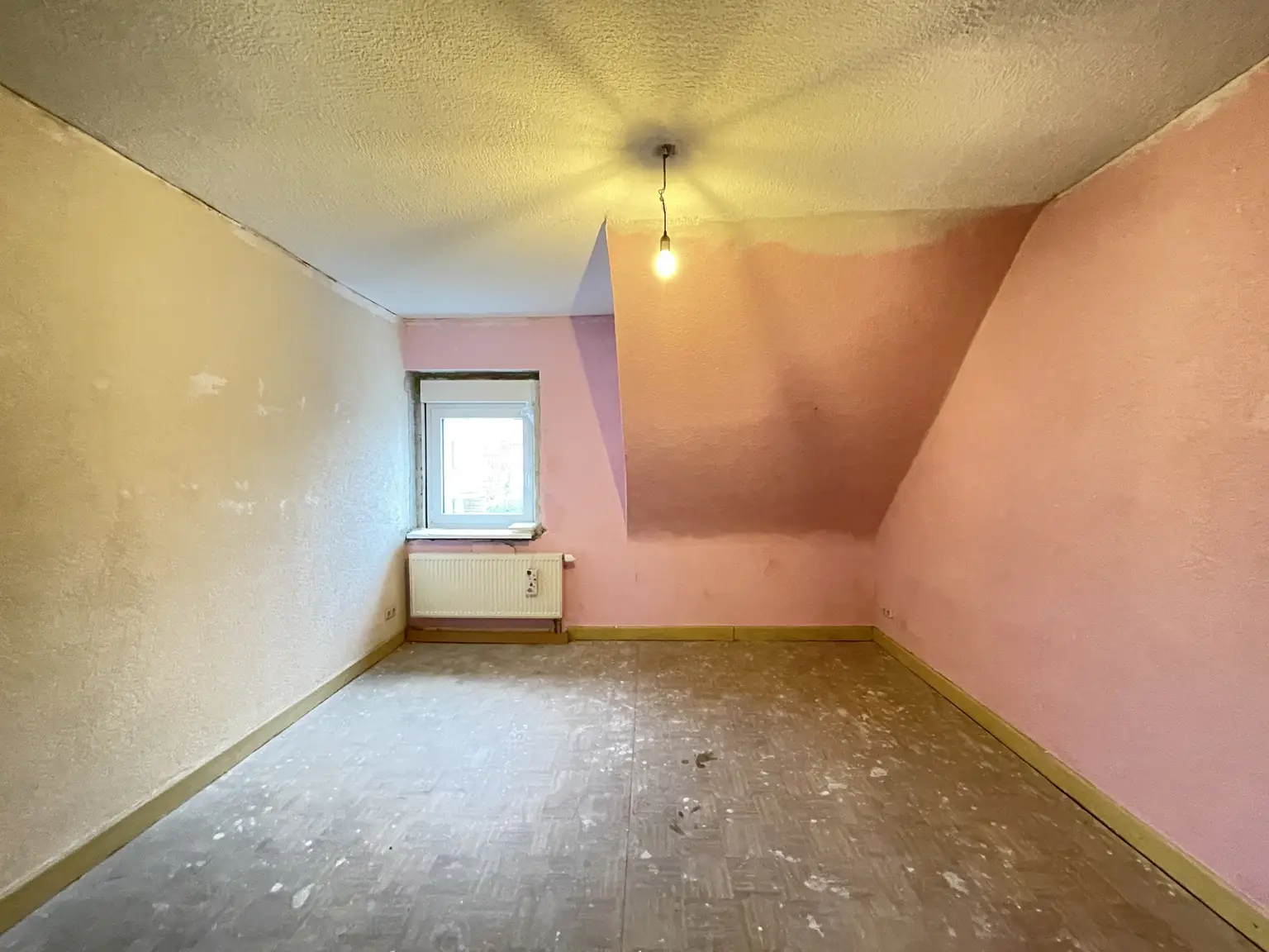 Einfamilienhaus in St. Wendel:
        Alles in Ihrer Nähe ...!