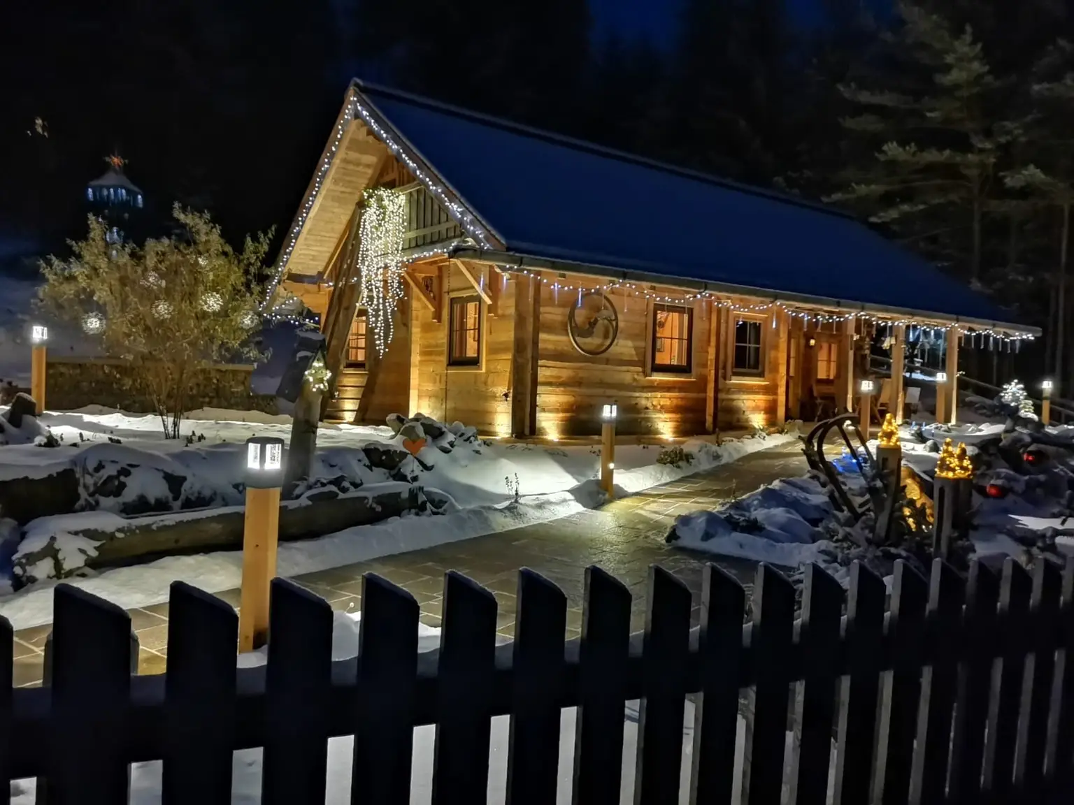 b991d4d9-8b75-463a-b1a3-7f5231af64c8