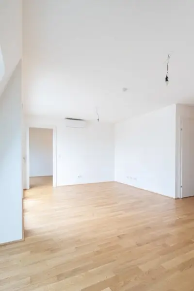 2-Zimmer DG Wohnung! West-Terrasse mit Fernblick! Erstklassige Ausstattung! ab Dezember