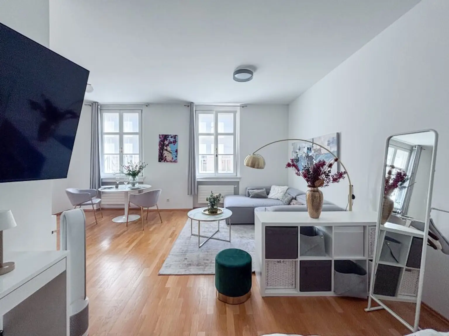 Komplett möblierte, helle Stadtwohnung – Ihr neues Zuhause am Stephansplatz/Graben!