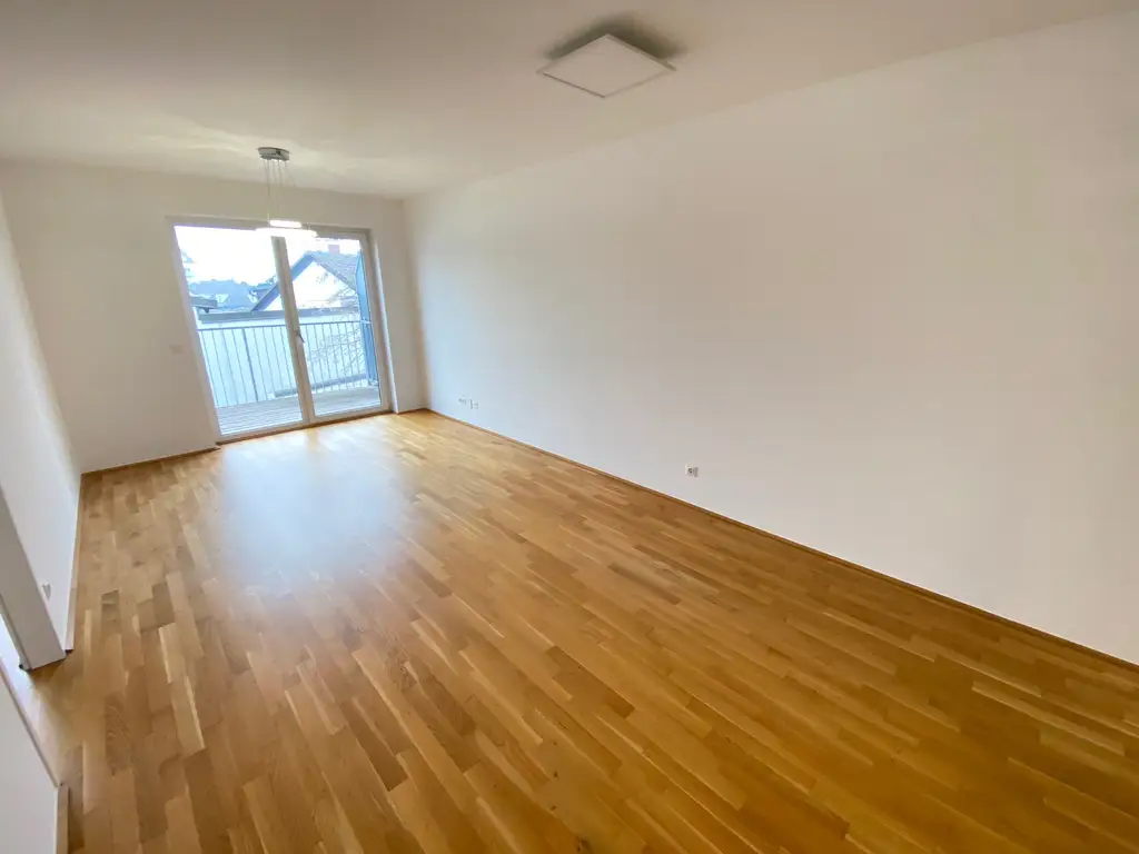 MODERNE 2 ZIMMERWOHNUNG MIT BALKON