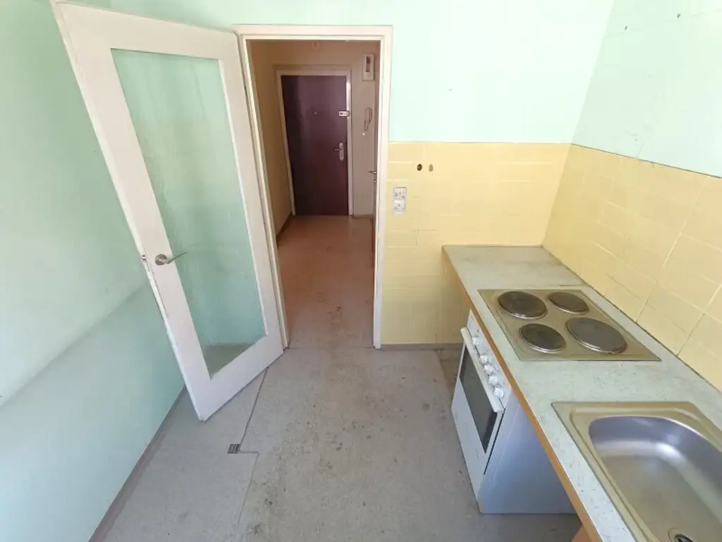 Sanierungsbedürftige 2-Zimmer-Wohnung in 1140 Wien – Ihr neues Zuhause wartet!