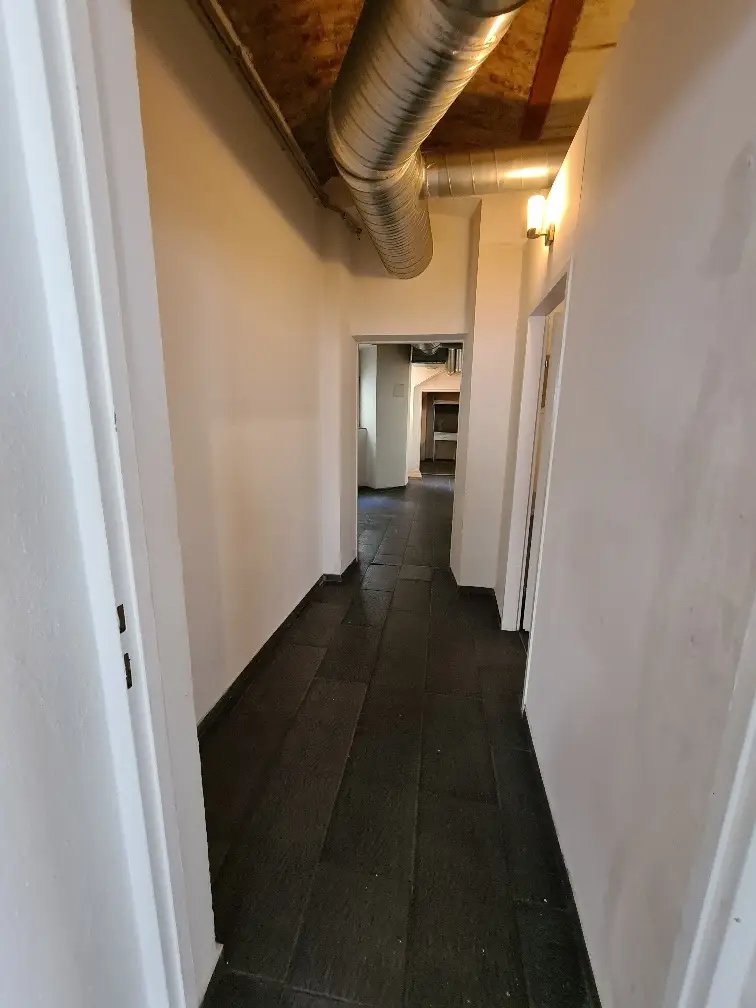 Vermietet, verlässlich, wertbeständig – € 1.078 / m² - 
4,8 % Rendite im Souterrain mit Zukunft