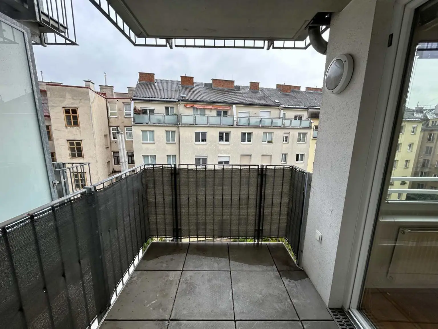 Moderne 2-Zimmer-Wohnung mit Balkon im 15. Bezirk!