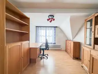 05