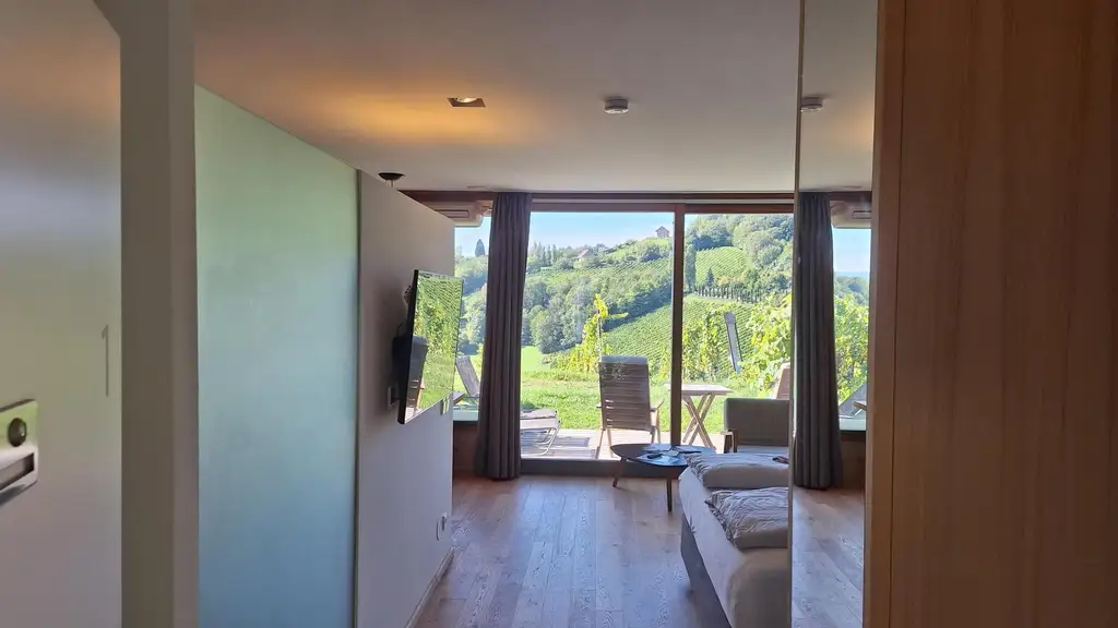 "Above it All" – Luxus-Apartment am Hochgrassnitzberg mit Aussicht und Anlagefaktor