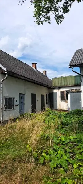 Sanierungsbedürftiges Haus mit Garage und Grünblick in Deutsch Goritz – Ihr neues Projekt!