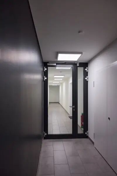 Sonnige 4 Zi Gartenwohnung in Ruhelage (S-Bahn Liesing Nähe) mit Garage