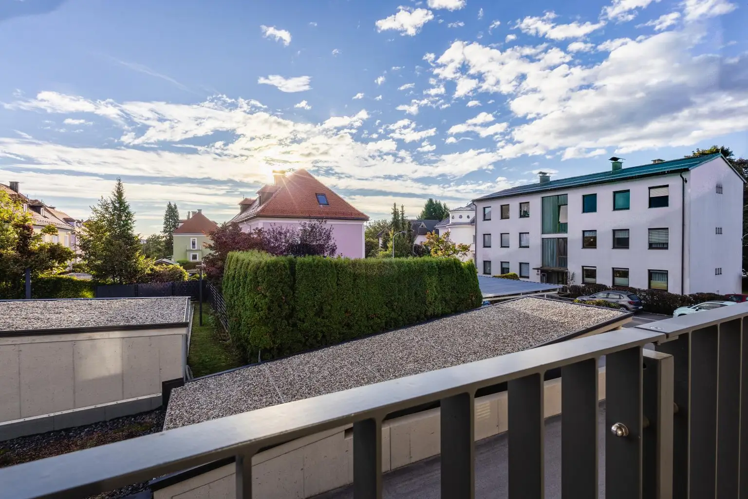 Moderne, vermietete 2-Zimmer-Wohnung mit Balkon & Tiefgarage