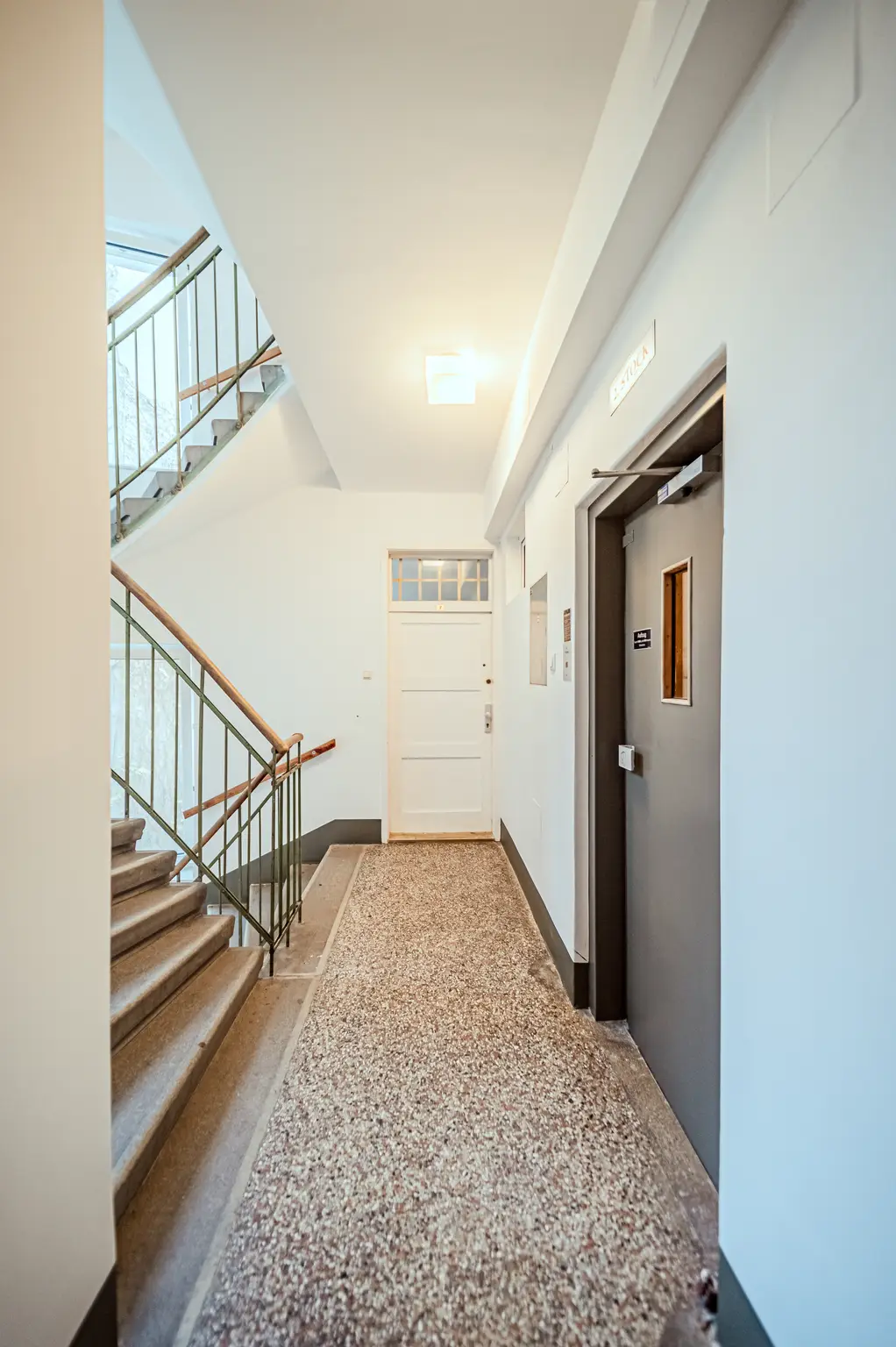 Großzügig geschnittene 3 Zimmer Wohnung in Toplage 1100 Wien Fussgängerzone !