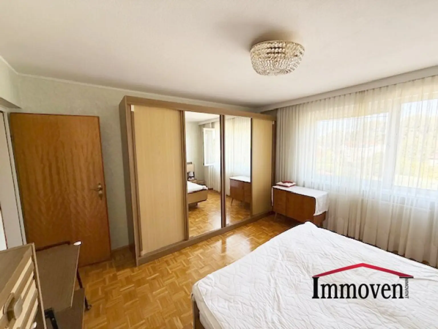 Helle 3-Zimmerwohnung mit Loggia und Parkplatz!