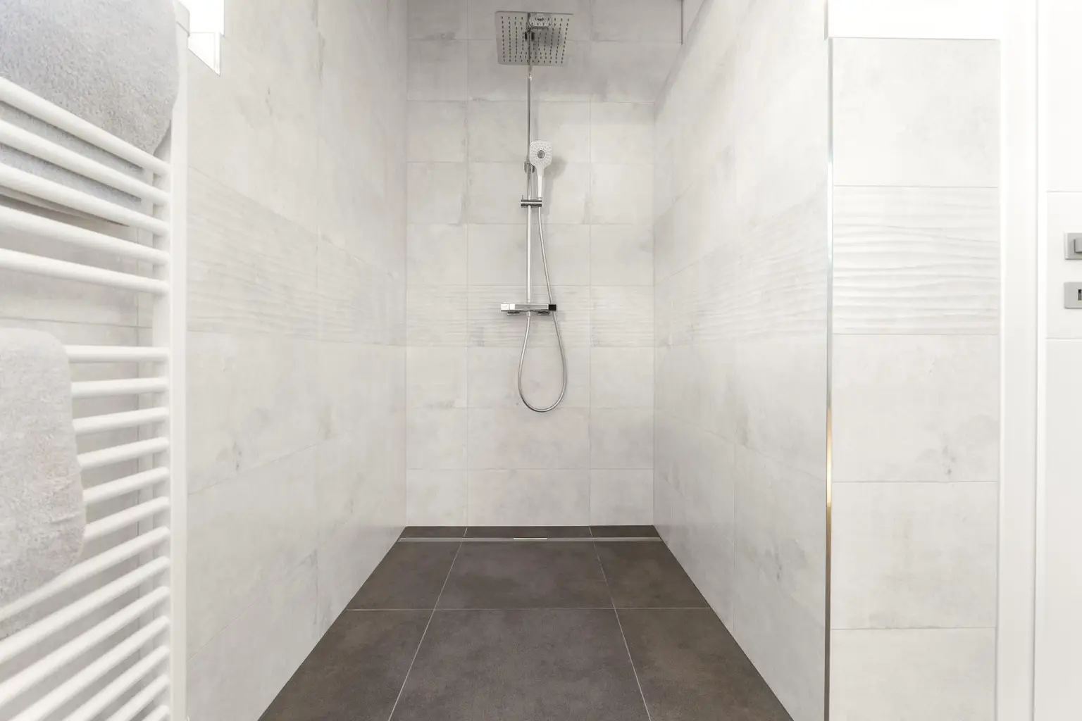 Exklusive Maisonette mit Gartenrefugium und Penthouse Panoramaterrasse - Minuten vom Millstätter See – Ihr Ort der Ruhe, Kraft und Lebensfreude