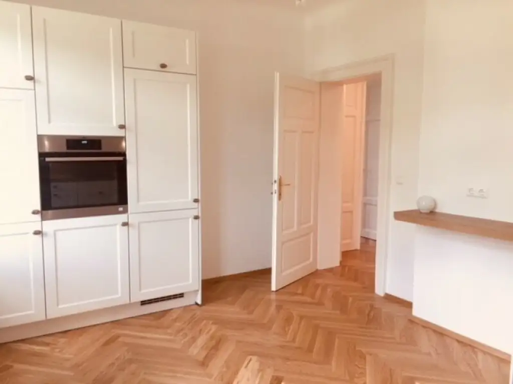 Traumwohnung in historischer Villa!