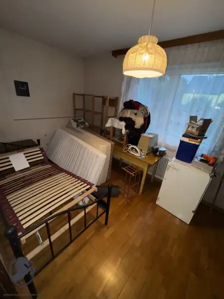 Einfamilienhaus mit Garten, Garage zu vermieten
