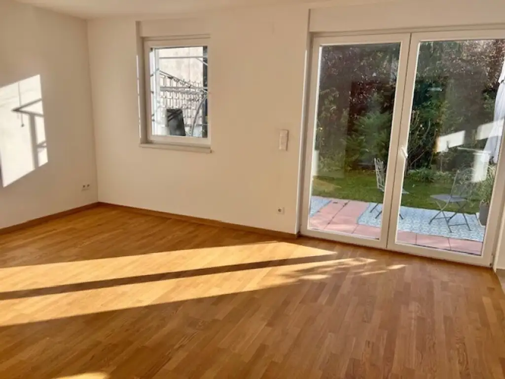 Moderne Doppelhaushälfte Nähe Wien mit 5 Schlafzimmern
