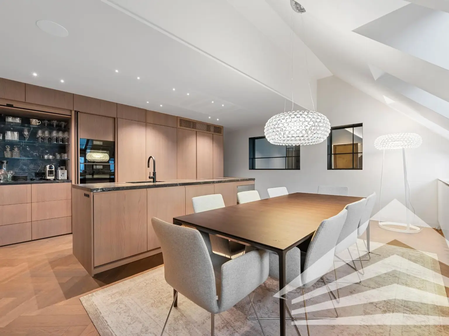 Herrenstraße Acht: Design-Penthouse in allerbester Innenstadtlage!