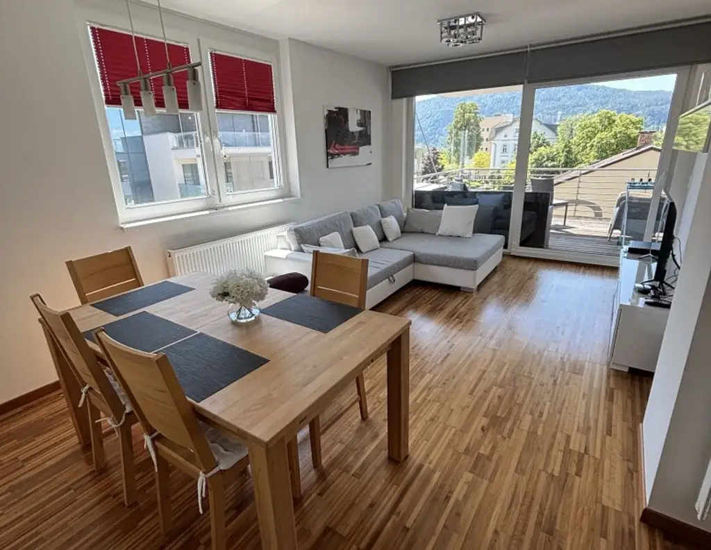 Traumwohnung mit Seeblick und eigenem Badestrand mitten in Pörtschach