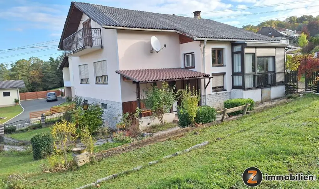 Gepflegtes Wohnhaus in ruhiger Hanglage