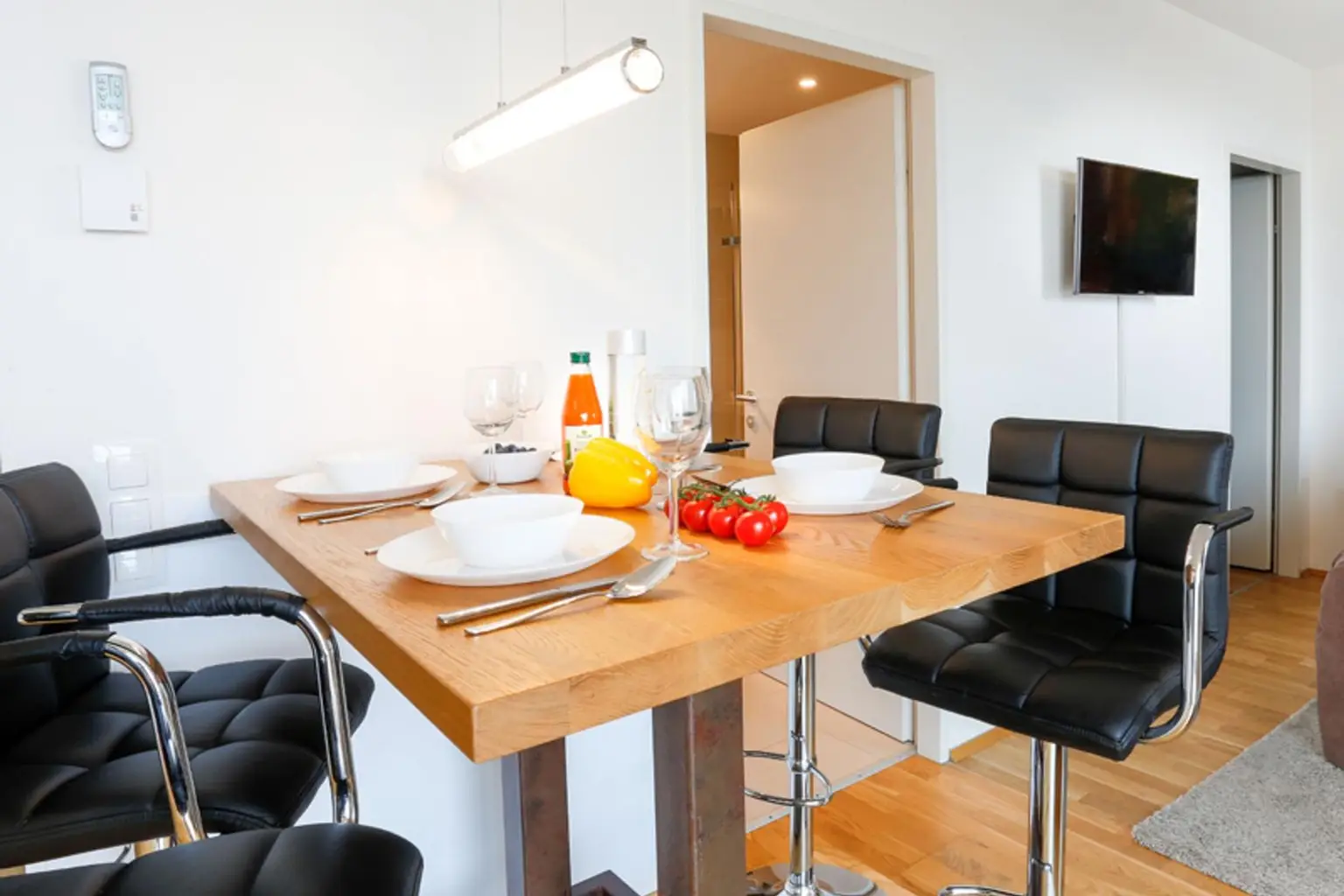 "Möblierte Dachgeschosswohnung"