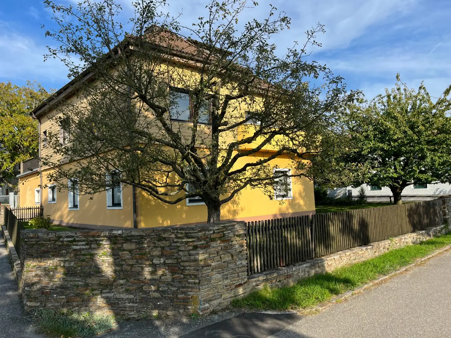 Bieterverfahren - Jetzt anmelden! Idyllisches Haus mit 2 Wohneinheiten in einzigartiger Lage an der Donau Persenbeug Zentrum