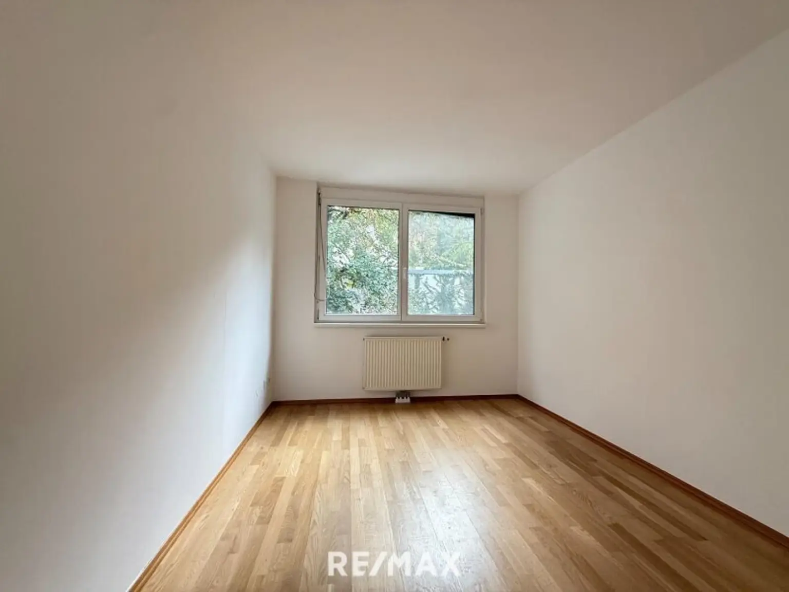 Moderne 4-Zimmer-Maisonette mit Garten