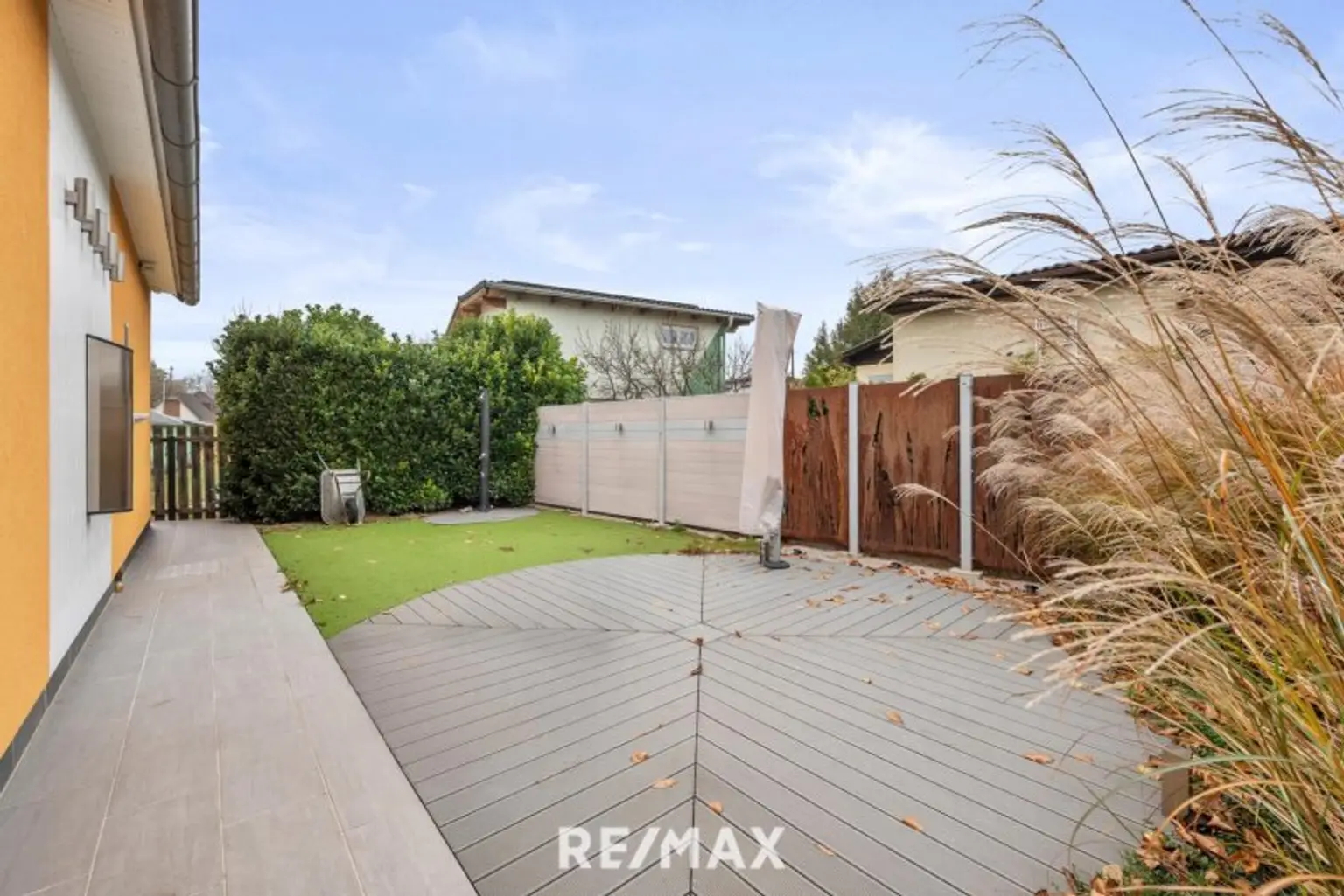 Terrasse zum Entspannen und Grillen