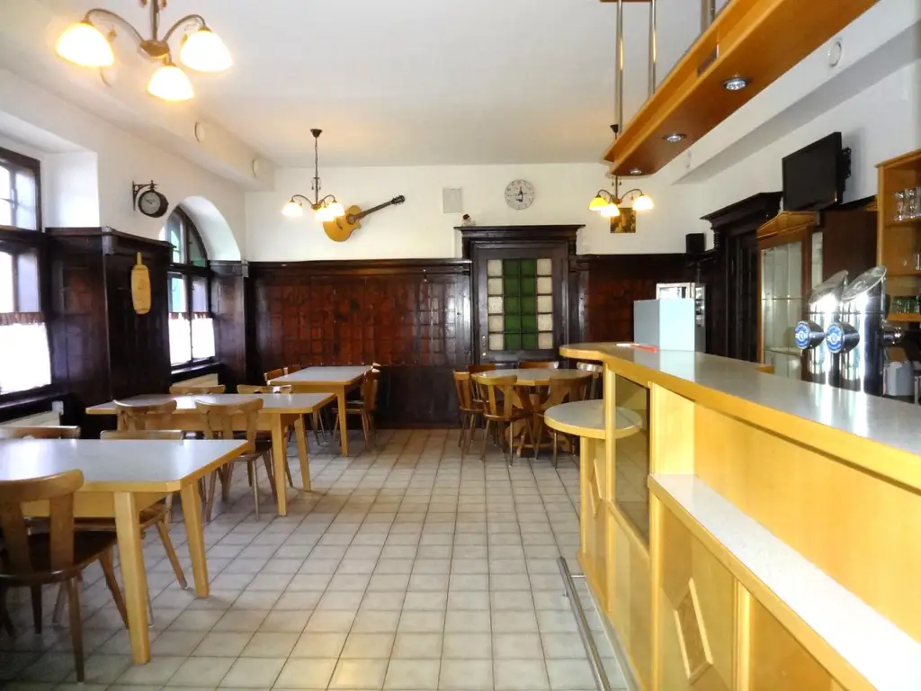 KLEINES GEMÜTLICHES GASTHAUS, HEURIGENSTÜBERL MIT HISTORISCHEM FLAIR!