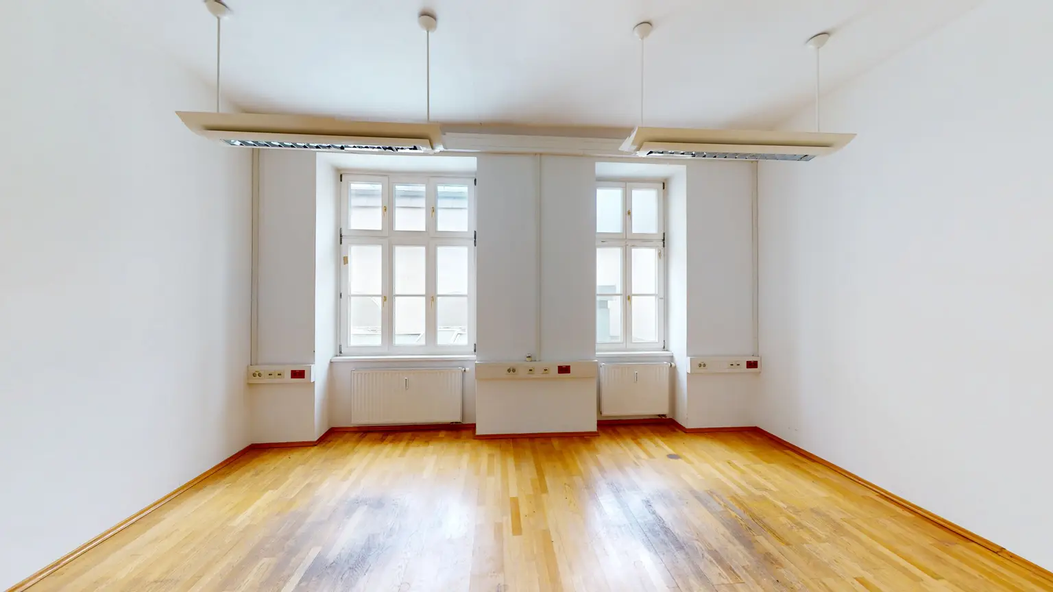 Helle Bürofläche | 5 Zimmer | Klimaanlage | 1. Liftstock | Mariahilf – Erweiterungsmöglichkeit bis ca. 1100 m²