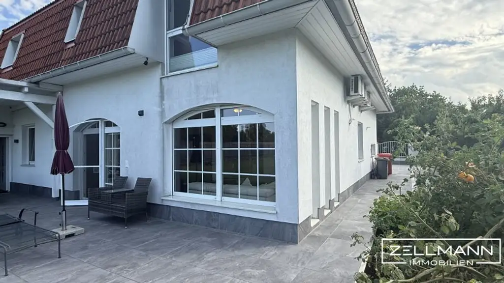 "Seehaus-Refugium nahe Wien – Lebensqualität auf höchstem Niveau" | ZELLMANN IMMOBILIEN