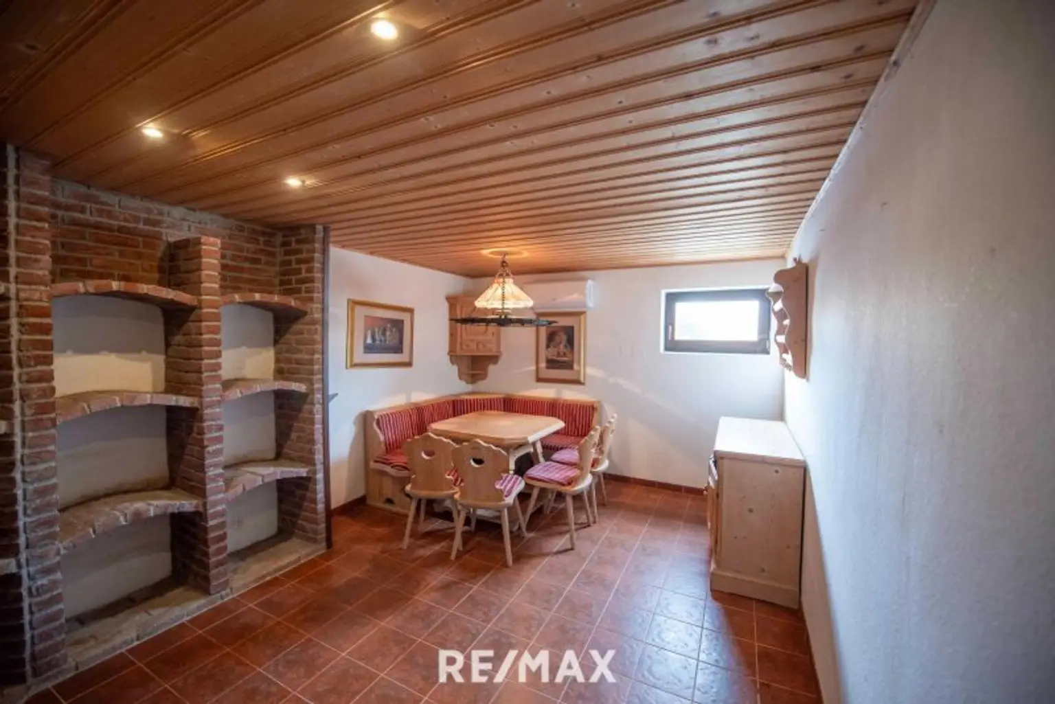 Kellerstüberl mit Klimaheizgerät