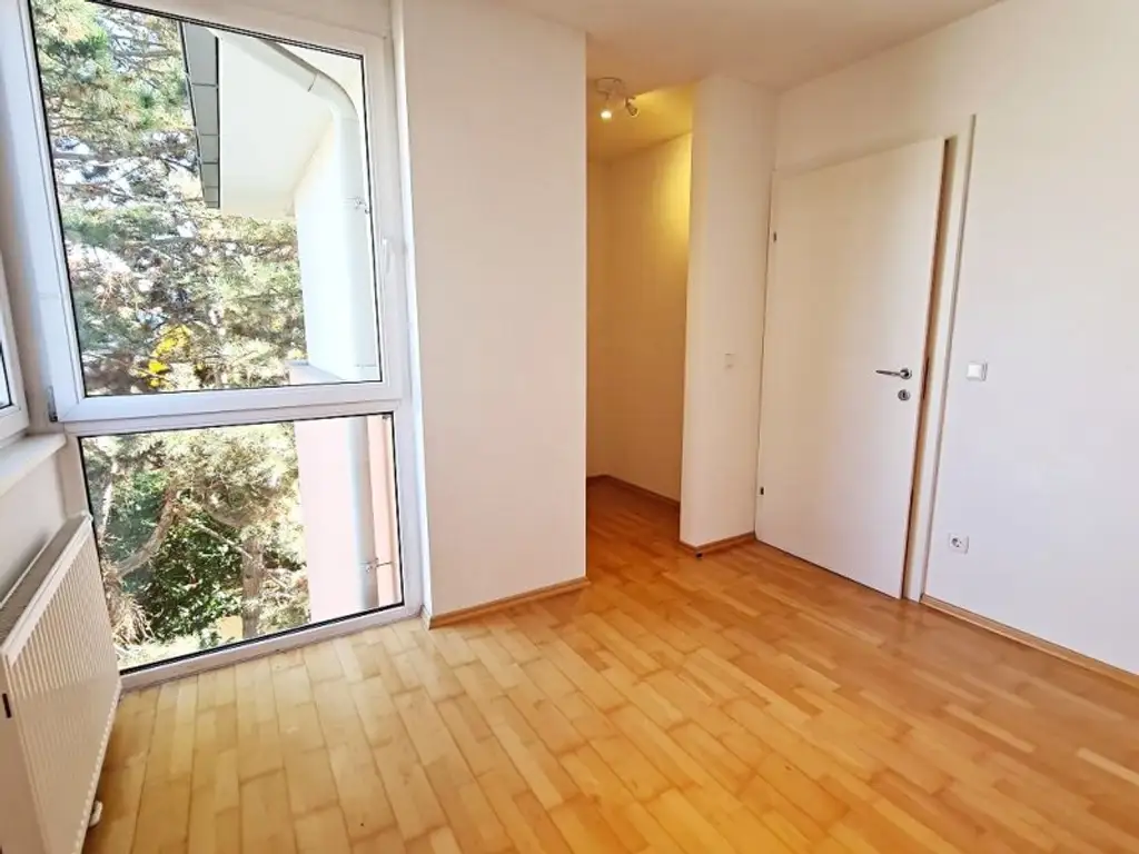 DACHGESCHOSS, Daringergasse, sonnige 76 m2 Neubau mit 6 m2 Balkon, 2 Zimmer, Wohnküche, Wannenbad, Parketten, Grünblick