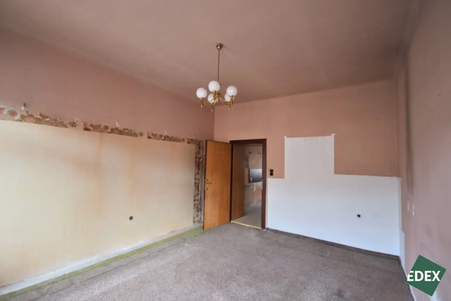 Kleines Sanierungsobjekt im 3. Stock – Altbauwohnung mit Potenzial