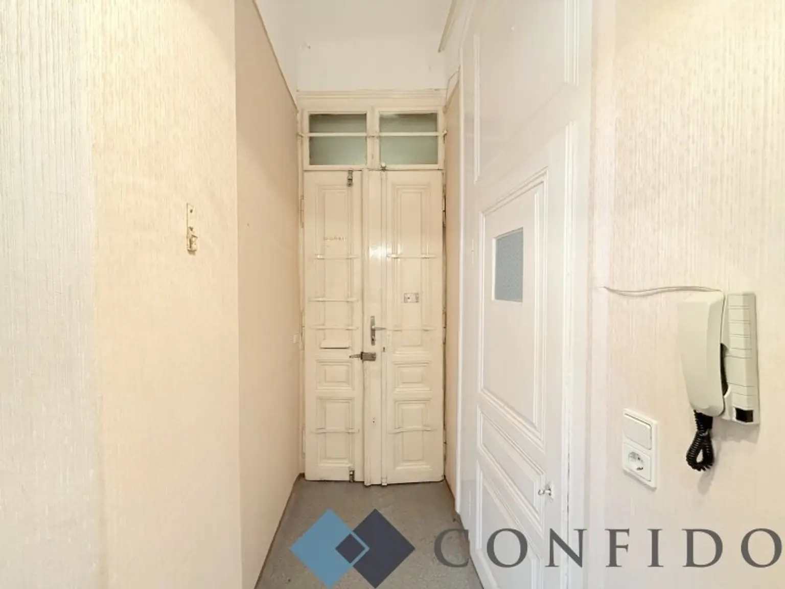 Sanieren nach eigene Vorstellungen - 3 Zimmer Altbauwohnung in der Kaiserstraße!