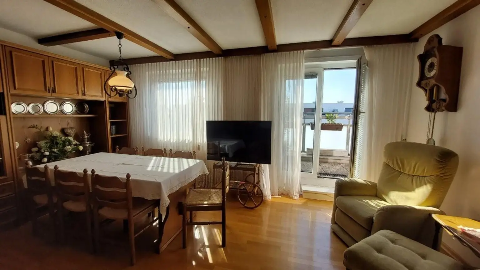 6 Wohnzimmer MTW 1220