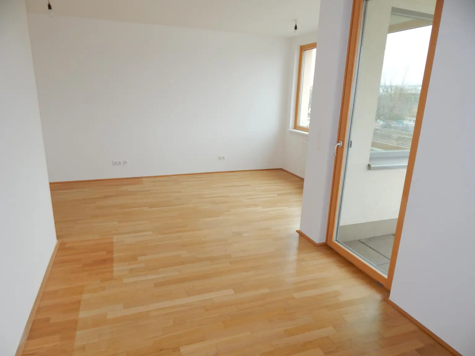 PROVISIONSFREIE, TRAUMHAFTE, SEHR GEPFLEGTE 2-ZIMMER-TERRASSENWOHNUNG IN TOPLAGE IM ZENTRUM