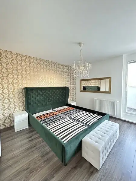 Einzigartige Dachgeschosswohnung mit Traum-Ausblick auf den Kahlenberg!