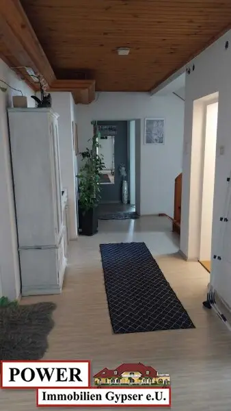 Großzügiges Wohnhaus in Zentrumsnähe !!