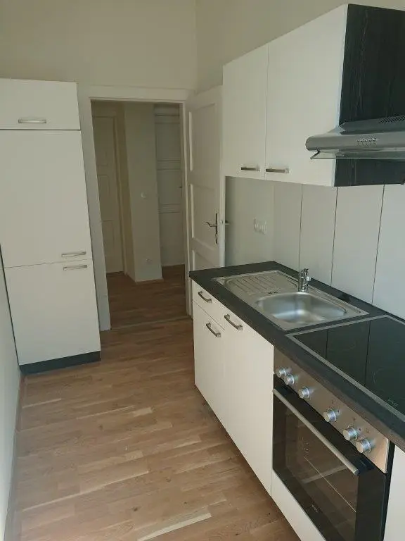 Provisionsfrei | 2,5 Zimmer | 77 m² | Ideal als Studenten WG | 3. Stock ohne Lift | 1050 Wien
