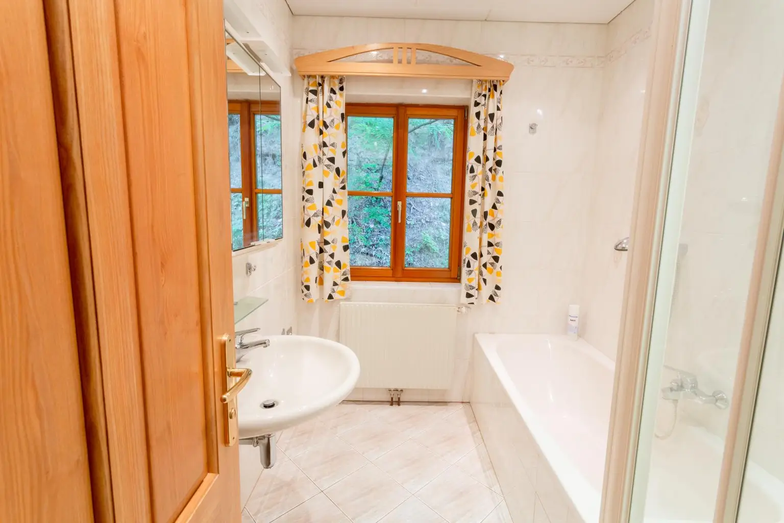 Großzügiges Wohnhaus mit Potential