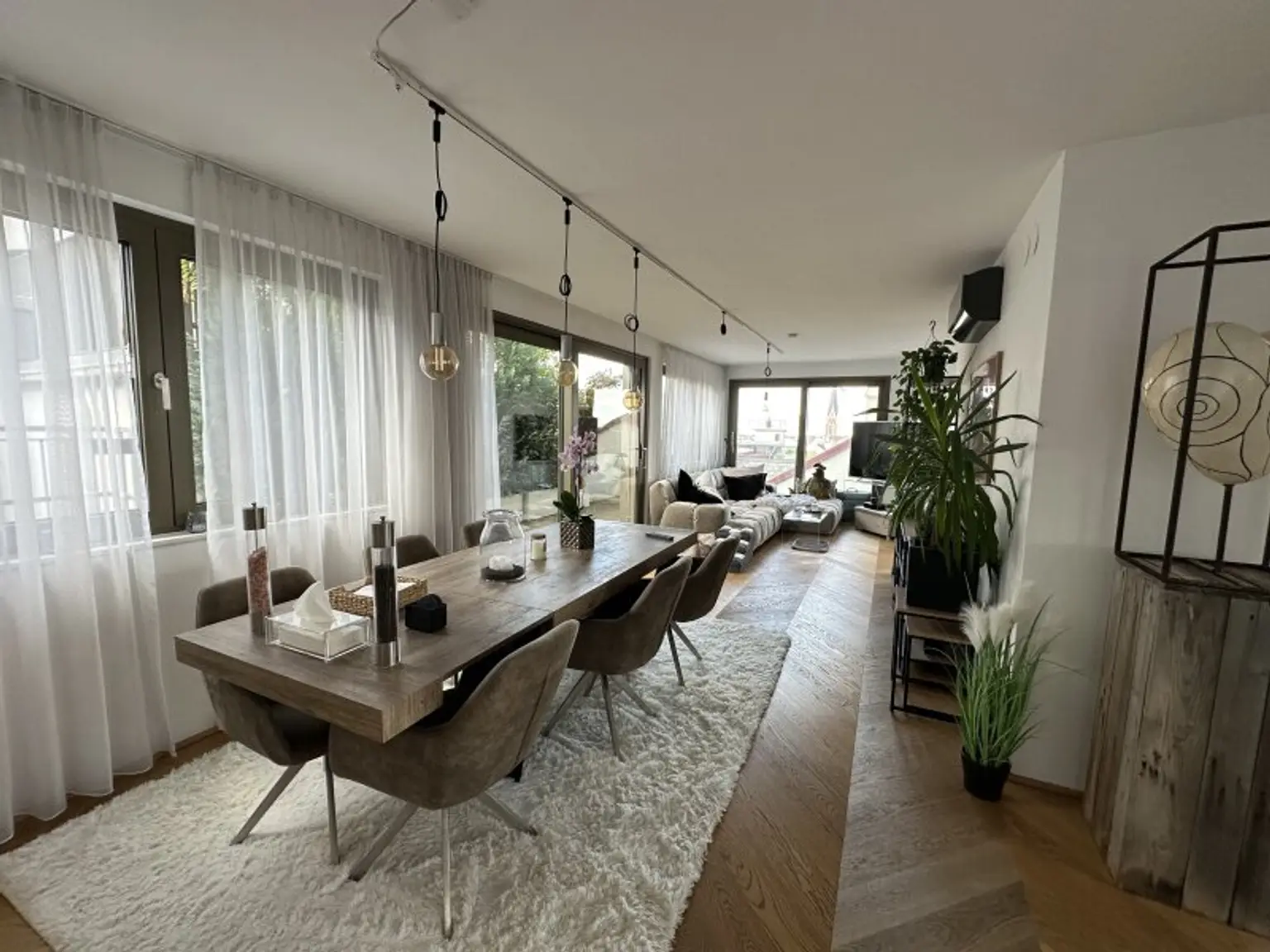Luxuriöse Dachterrassenwohnung im Botschaftsviertel