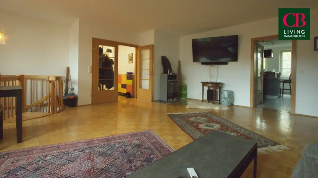 Großzügige 3- Zimmerwohnung in zentraler Grünruhelage!